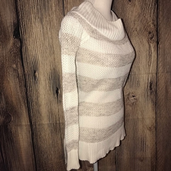 AERIE LONG SLEEVED SWEATER SMALL CREAM & BEIGE - Picture 3 of 7
